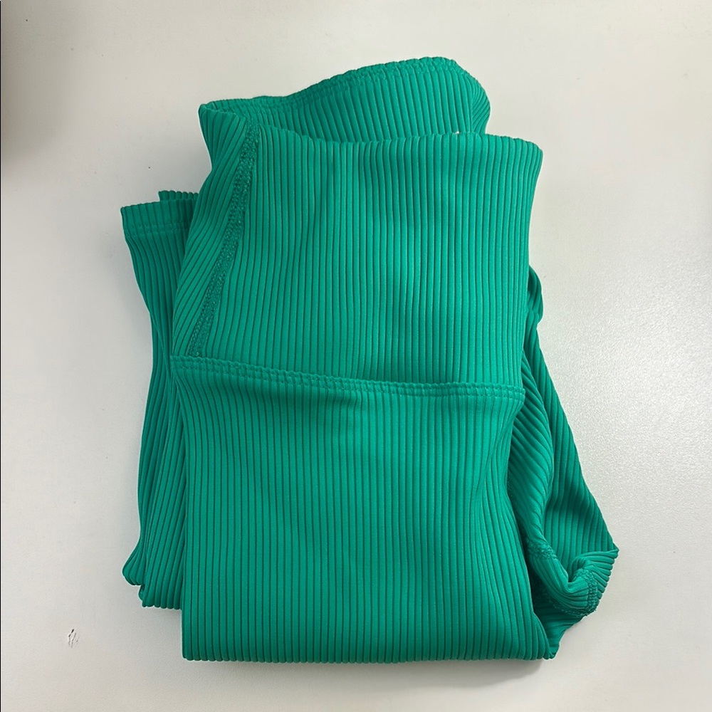 Carbon38 Green Ribbed Leggings